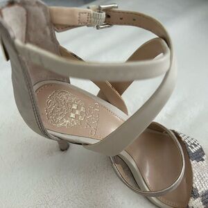 Women’s heel snake print 6 1/2 size